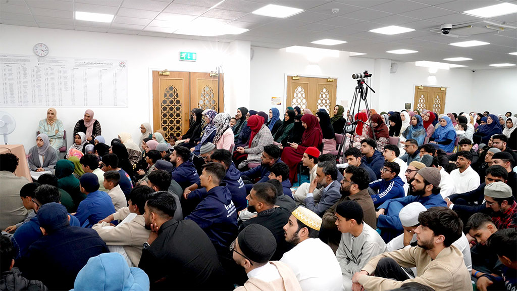 Spiritual Sitting with Shaykh-ul-Islam Dr Tahir-ul-Qadri | Minhaj Sisters & MMG UK