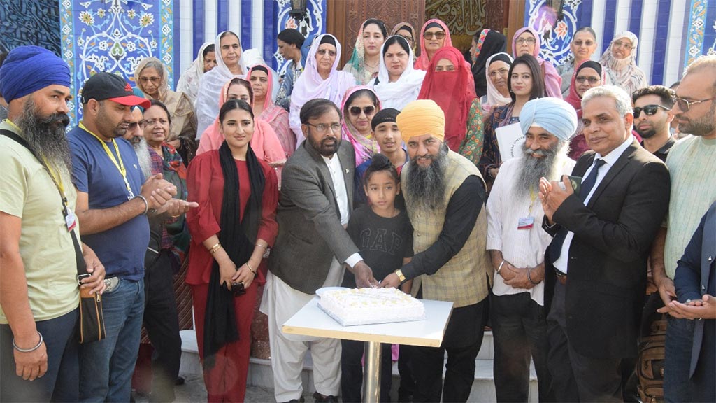 Minhaj University Lahore Celebrates Birthday of Baba Guru Nanak with Sikh Delegation