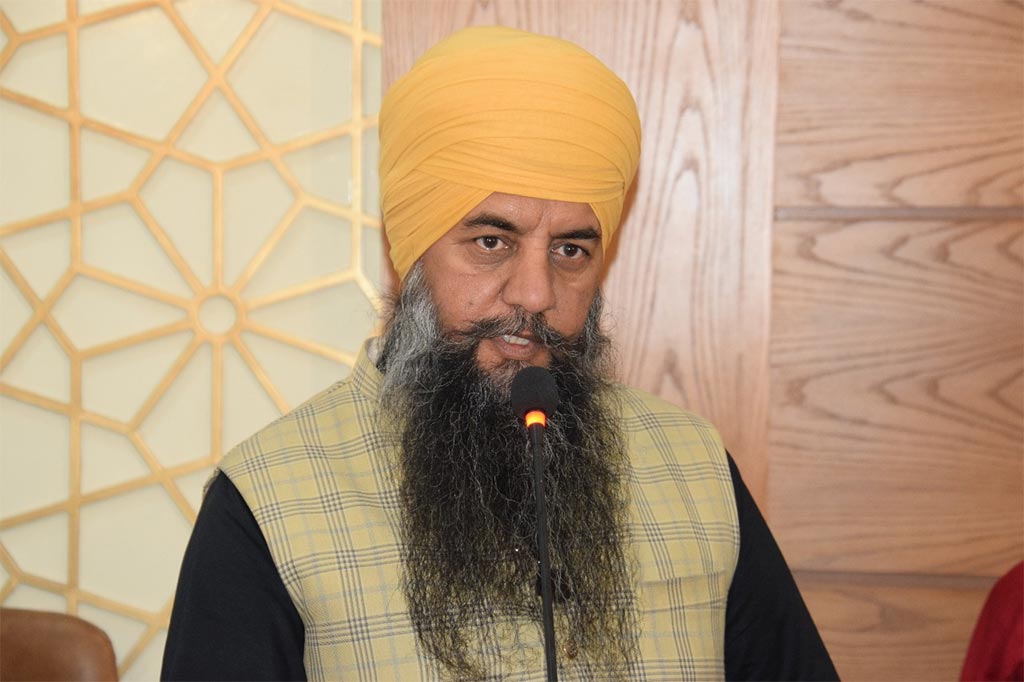 Minhaj University Lahore Celebrates Birthday of Baba Guru Nanak with Sikh Delegation