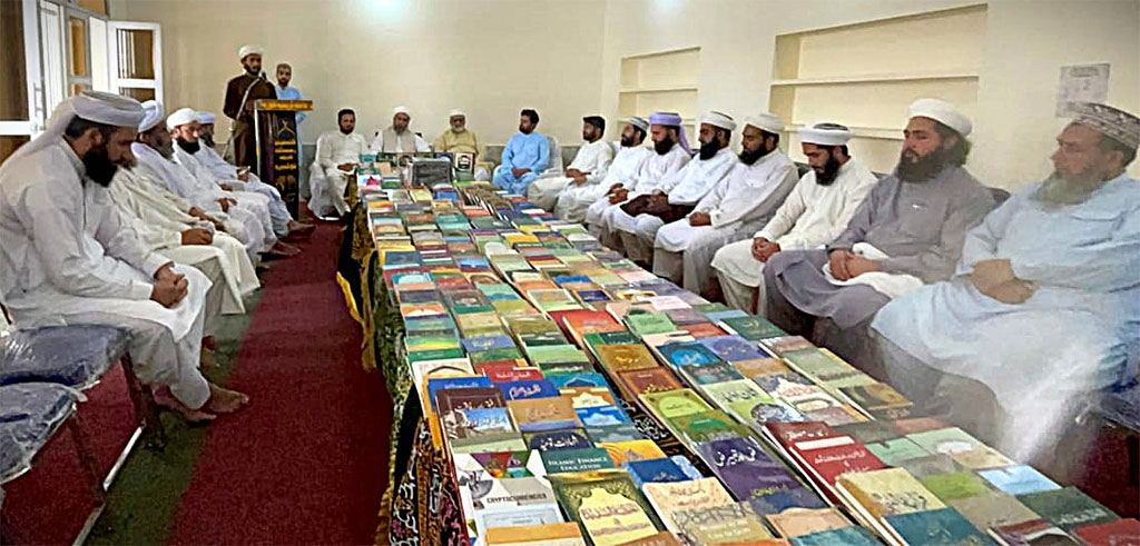 منہاج القرآن خیبرپختونخوا کی جانب سے جامعہ کریمیہ غفوریہ، ڈاگ اسمعیل خیل کو شیخ الاسلام ڈاکٹر محمد طاہرالقادری کی کتب کا تحفہ