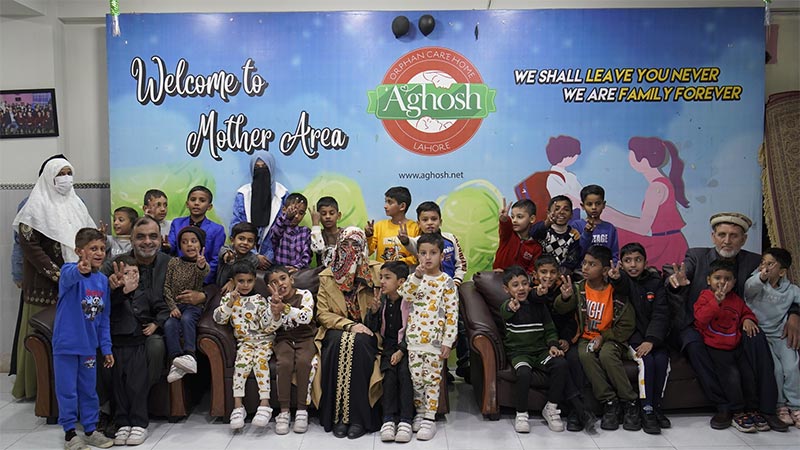 Mrs fizza hussain qadri visit aaghosh orphan care home
