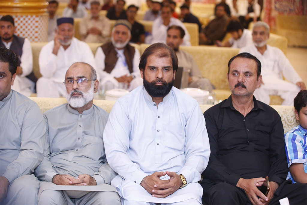 Nishan e Isar Award to 70 Volunteers by Minhaj Welfare Foundation