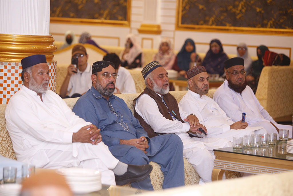 Nishan e Isar Award to 70 Volunteers by Minhaj Welfare Foundation
