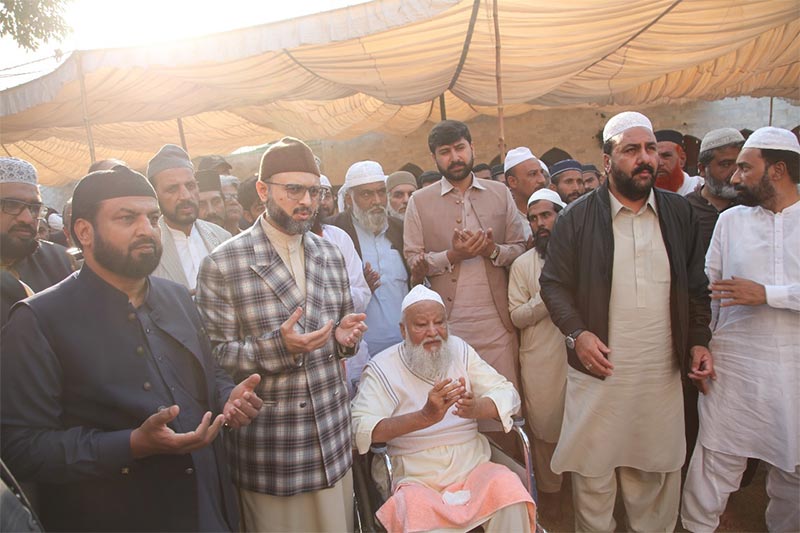Prof Dr Hassan Mohiuddin Qadri Visit Darbar Aliya Chishtia Kamonke