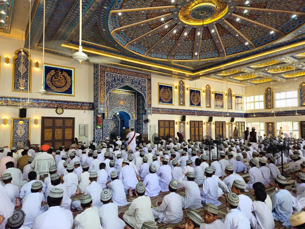 Shaykh Ahamd Badrah addressing Khutba Jummah at Jmaia al Minhaj Aghosh Complex