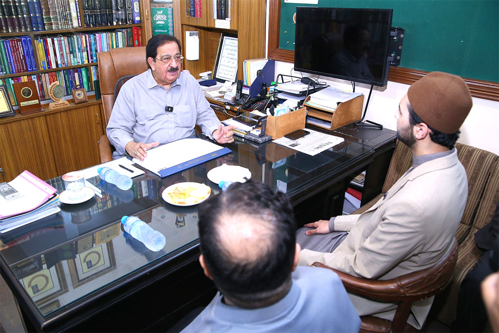 Shaykh Ahmad Mustafa al-Arabi al-Qadri visited the Central Secretariate of Minhaj-ul-Quran International