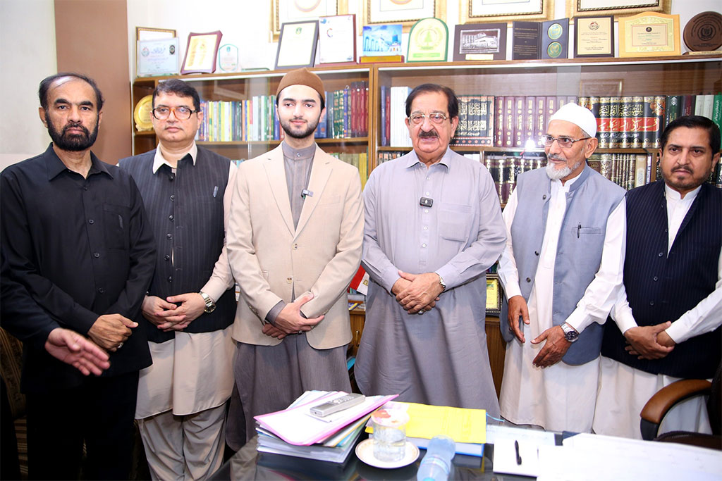 Shaykh Ahmad Mustafa al-Arabi al-Qadri visited the Central Secretariate of Minhaj-ul-Quran International
