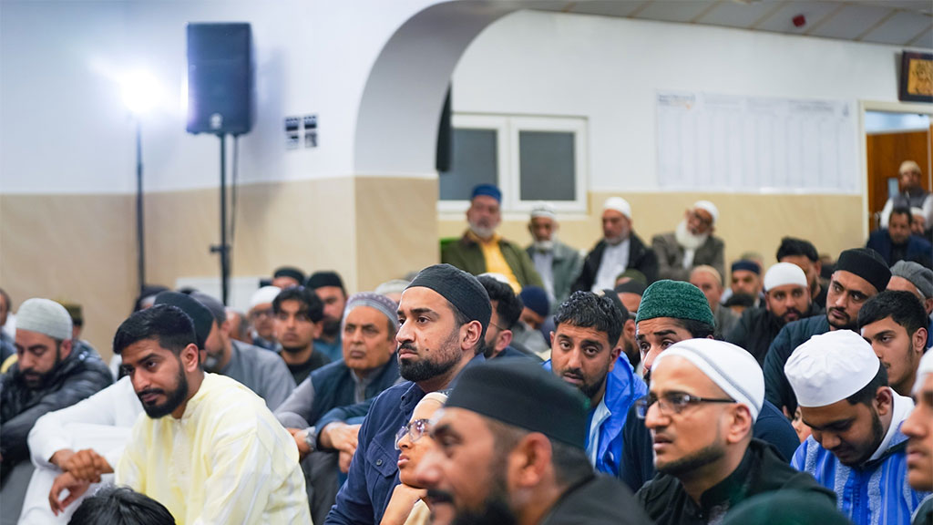 Shaykh Hammad Mustafa Al-Madani Al-Qadri Delivers Powerful Discourse on Karbala