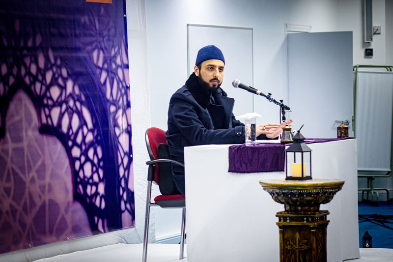 Shaykh Hammad Mustafa delivered an enlightening lecture at London