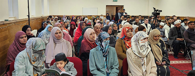 Shaykh-ul-Islam delivers powerful counsel in Glasgow on faith, family, and the importance of Jama’at
