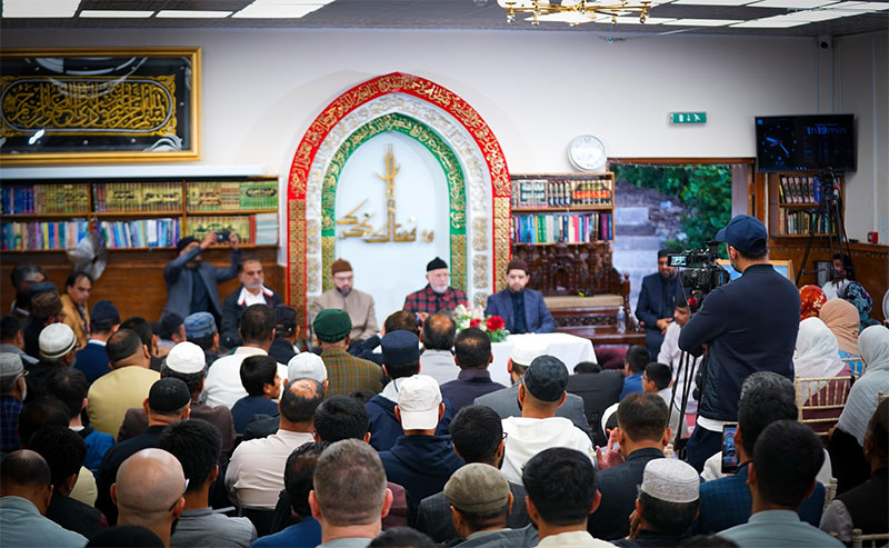 Shaykh-ul-Islam delivers powerful counsel in Glasgow on faith, family, and the importance of Jama’at