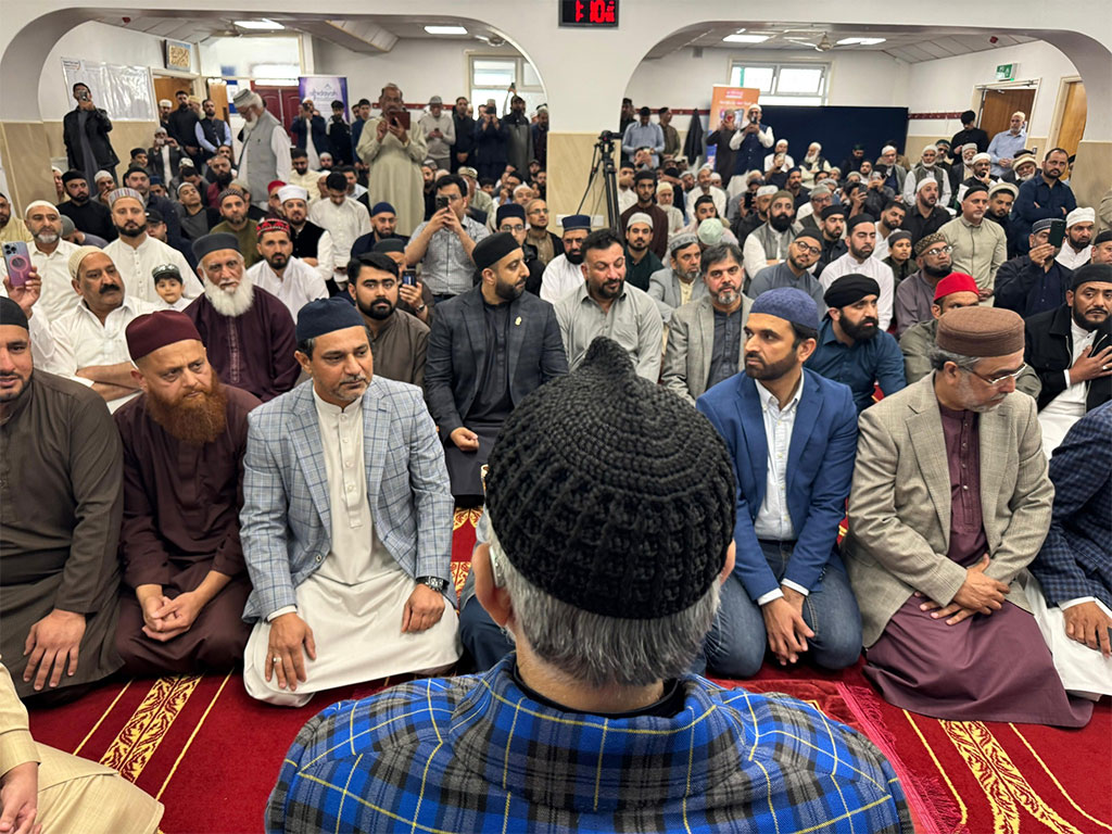 Shaykh-ul-Islam Leads Friday Prayers at MQI Nelson During UK Visit