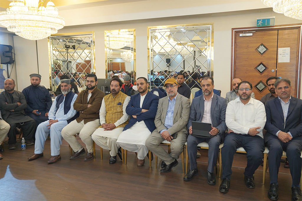 UK: Shaykh-ul-Islam addresses MQI Members on Early Childhood Development, Family Responsibility, and Community Vision