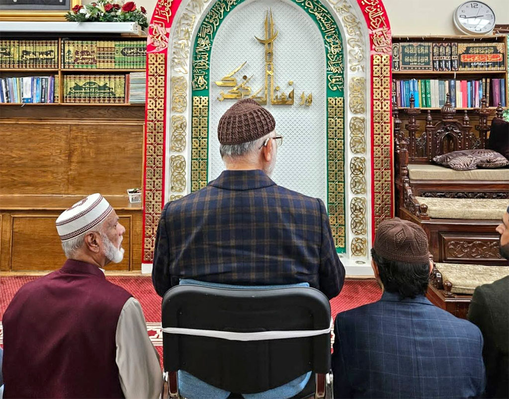 Glasgow: Shaykh ul Islam Dr Muhammad Tahir-ul-Qadri offered the Jummah Prayer at the Minhaj-ul-Quran Islamic Centre