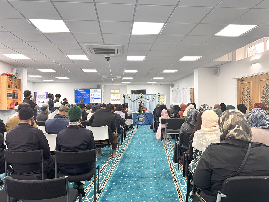 Shaykh-ul-Islam warmly welcomed during his visit to the UK