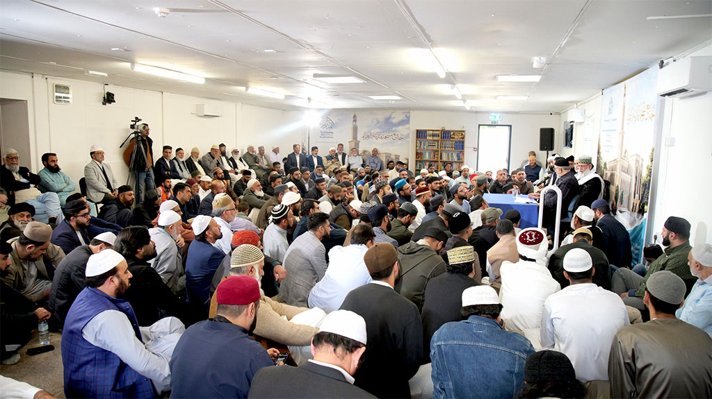 UK, Bradford : Spiritual Revival at Madinat al Zahra – Jumma with His Eminence Shaykh-ul-Islam Dr Muhmmad Tahir-ul-Qadri