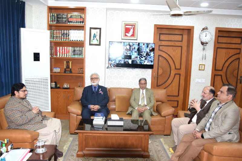 Top educationists meet Prof. Dr. Hussain Qadri