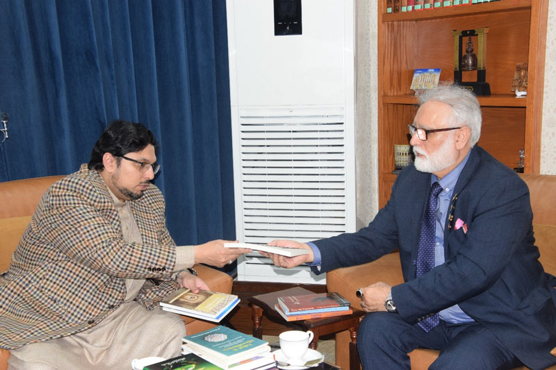 Top educationists meet Prof. Dr. Hussain Qadri