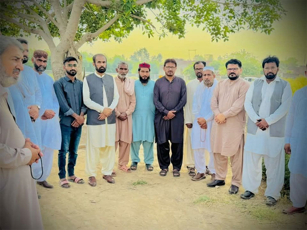 Tribute to the Martyrs of Model Town – Pakistan Awami Tehreek Delegation Visits Graves