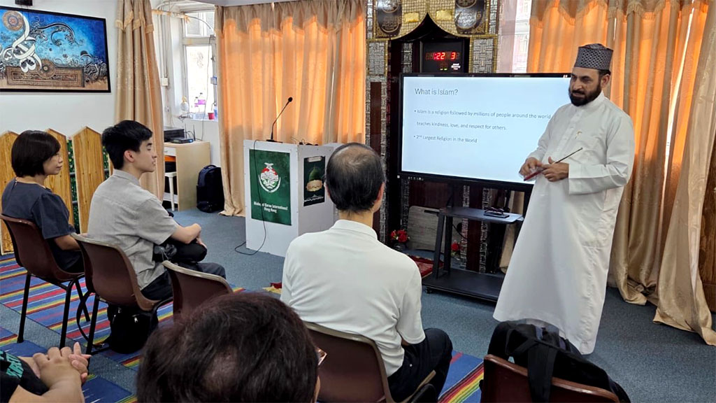 chinese delegation visit minhaj ul quran hongkong 2025