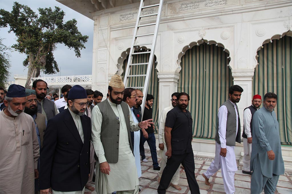dr hassan mohi-ud-din qadri Visits Drbar Golra Shariff Islamabad