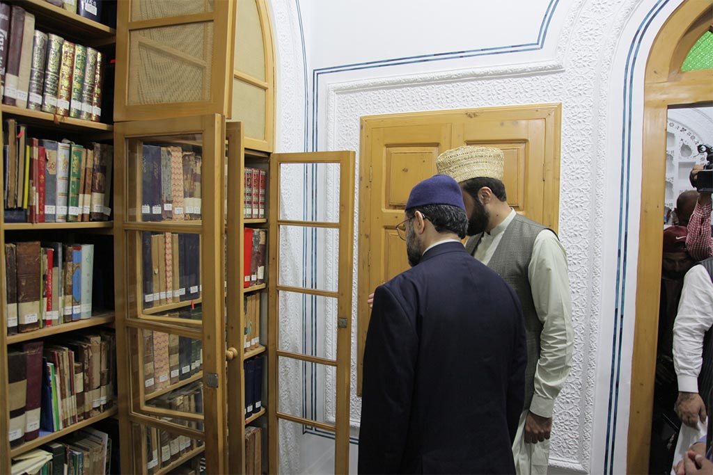 dr hassan mohi-ud-din qadri Visits Drbar Golra Shariff Islamabad