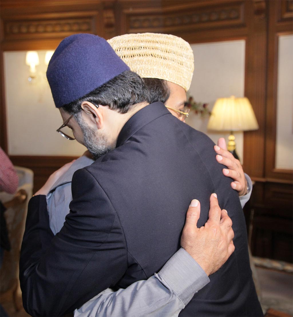 dr hassan mohi-ud-din qadri Visits Drbar Golra Shariff Islamabad