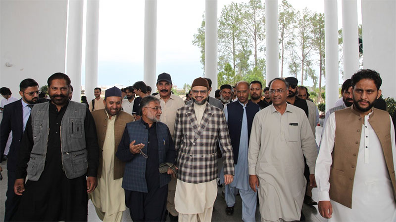 Warm Welcome of Professor Dr. Hassan Mohiuddin Qadri at Haripur University