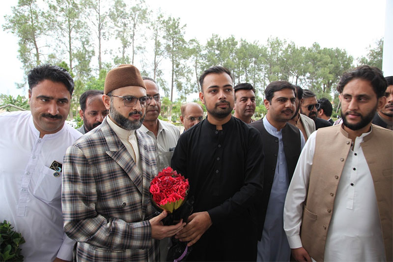 Warm Welcome of Professor Dr. Hassan Mohiuddin Qadri at Haripur University