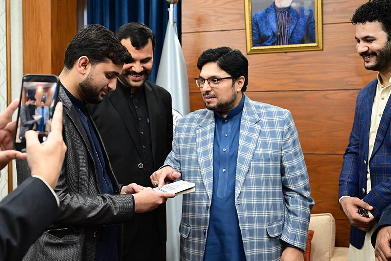 dr-hussain Qadri meeting jandran group minhaj university