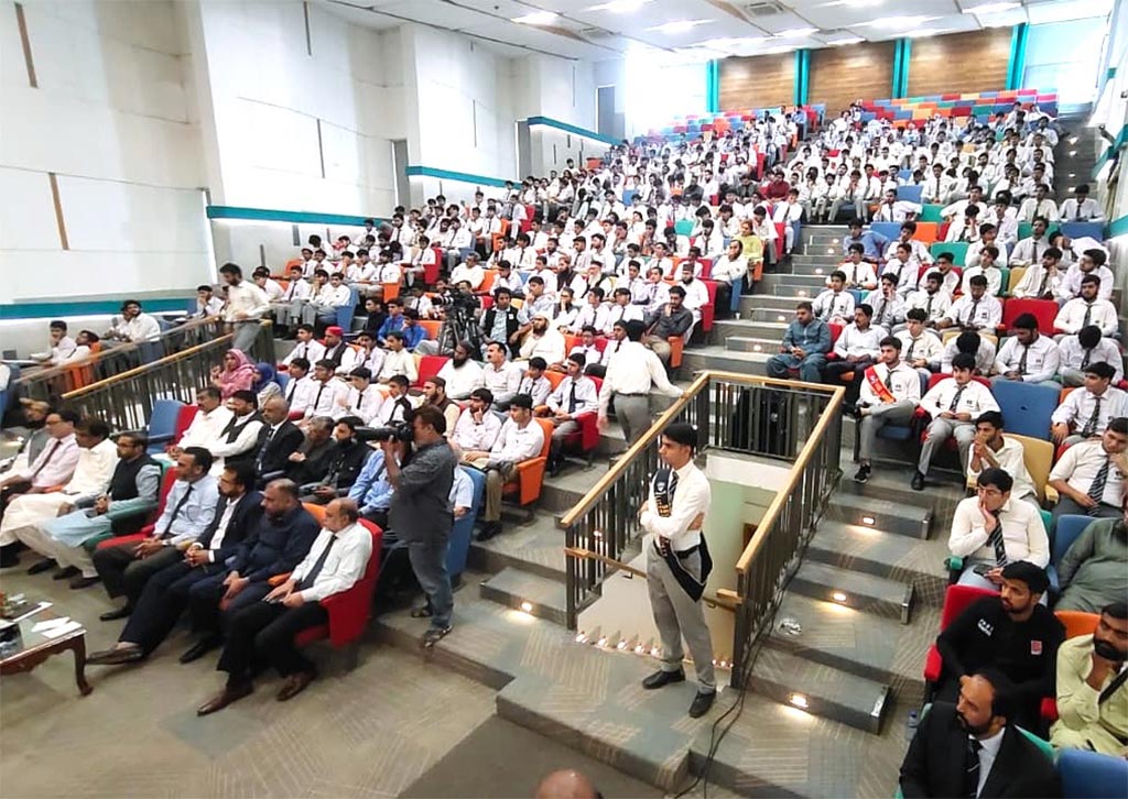 dr hussain mohi-ud-din qadri special guest crescent college event