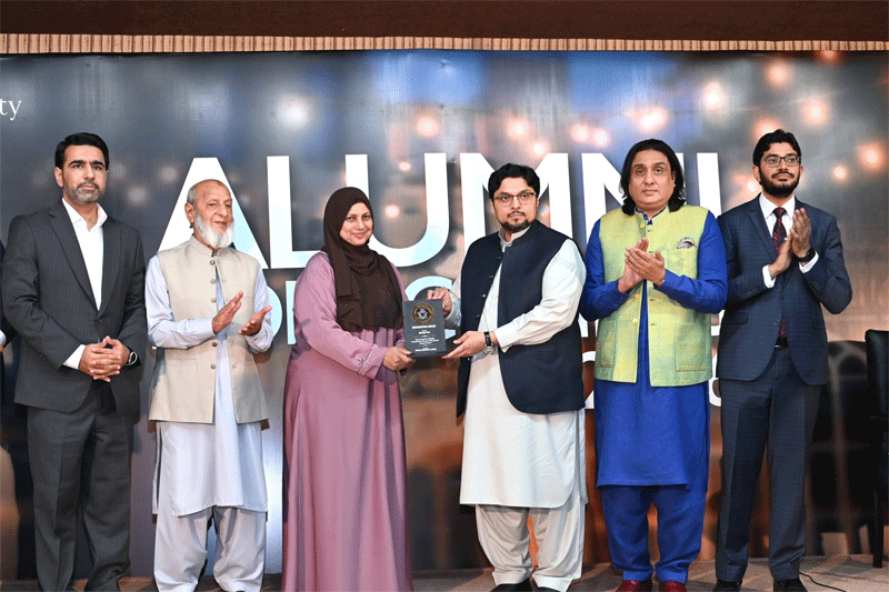 Alumni of the Year Awards Presented at MUL Homecoming 2026