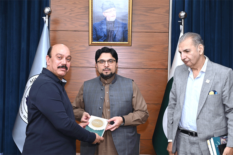 Business Delegation Visits MUL Meets Prof Dr Hussain Qadri