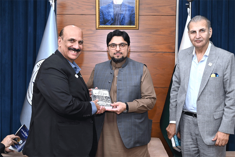 Business Delegation Visits MUL Meets Prof Dr Hussain Qadri