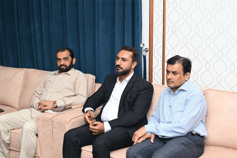 Business Delegation Visits MUL Meets Prof Dr Hussain Qadri