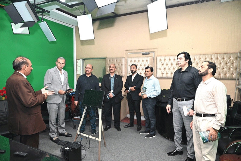 Business Delegation Visits MUL Meets Prof Dr Hussain Qadri