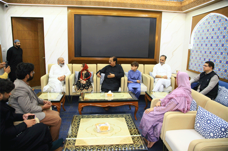 Child Star Zartasha Kashif Meets Dr Hussain Qadri