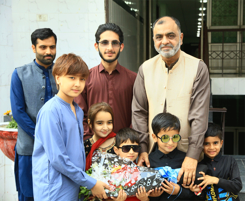 Child Star Zartasha Kashif Meets Dr Hussain Qadri