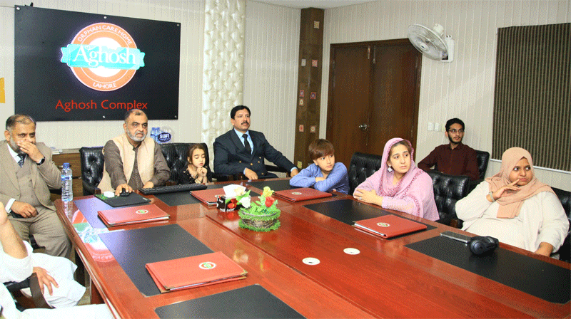 Child Star Zartasha Kashif Meets Dr Hussain Qadri