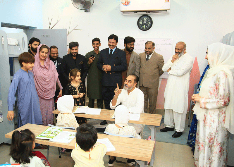 Child Star Zartasha Kashif Meets Dr Hussain Qadri