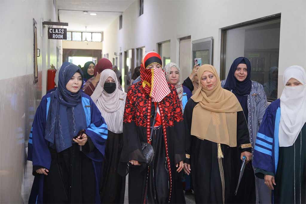 Dr Ghazala Qadri Arrives at MCW for Taqreeb e Rida e Fadeelat 2026