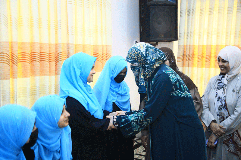Dr Ghazala Qadri, Mrs Fizzah Hussain Qadri Attend Iftar Meet at MCW