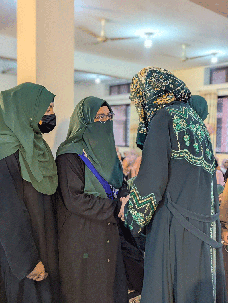 Dr Ghazala Qadri, Mrs Fizzah Hussain Qadri Attend Iftar Meet at MCW
