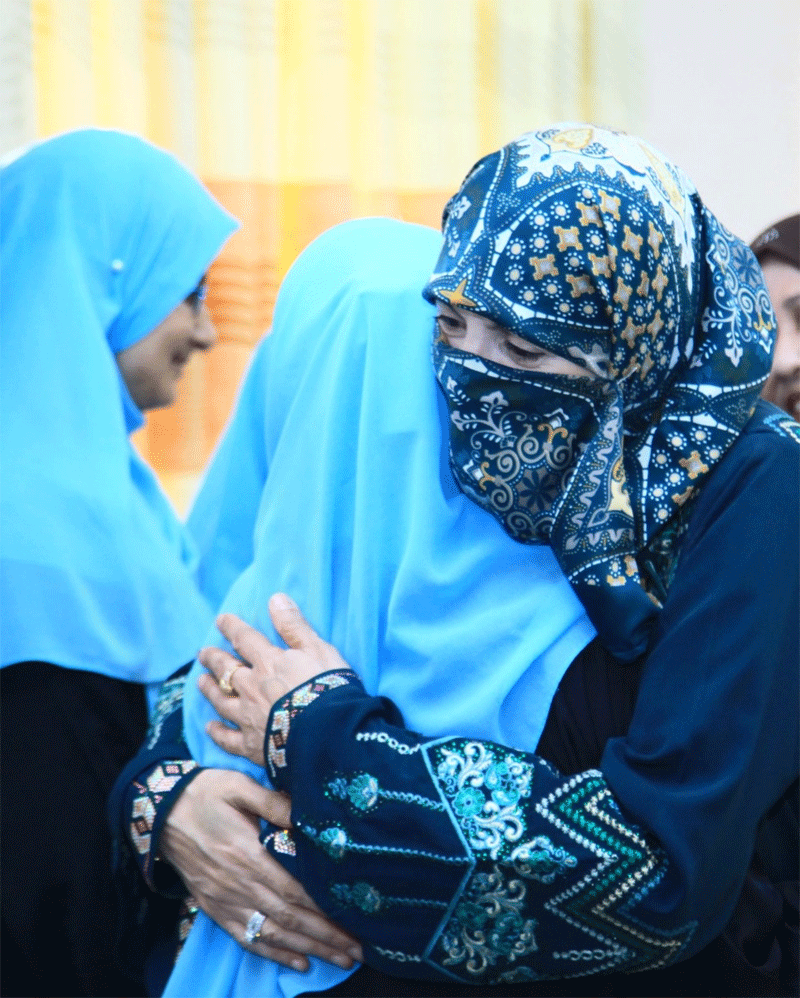 Dr Ghazala Qadri, Mrs Fizzah Hussain Qadri Attend Iftar Meet at MCW