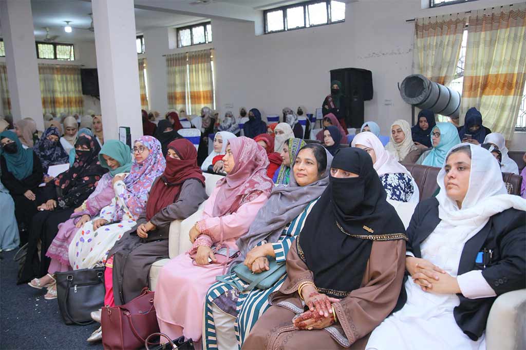 Dr Hassan Qadri Addresses Rida e Fazeelat Ceremony at MCW 2026
