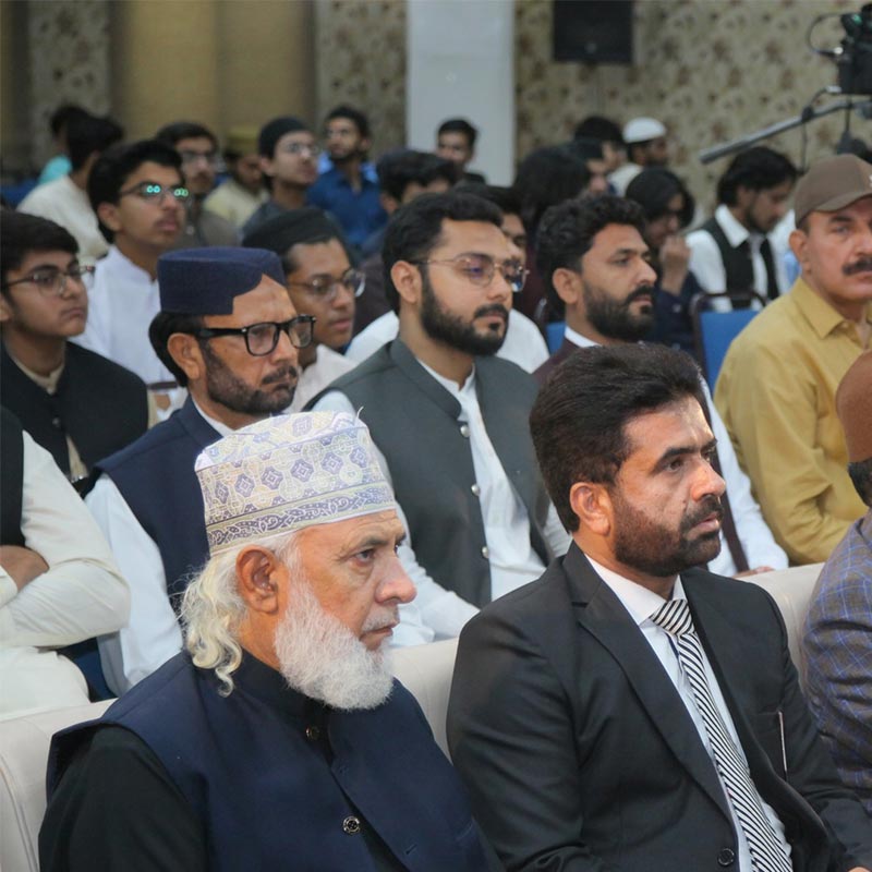 Dr Hassan Qadri Addresses Students at Shariah College Ceremony