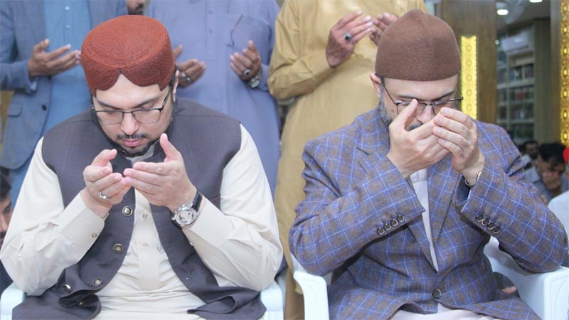 Dr Hassan Qadri Interacts with MQI Members at Jami Shaykh ul Islam