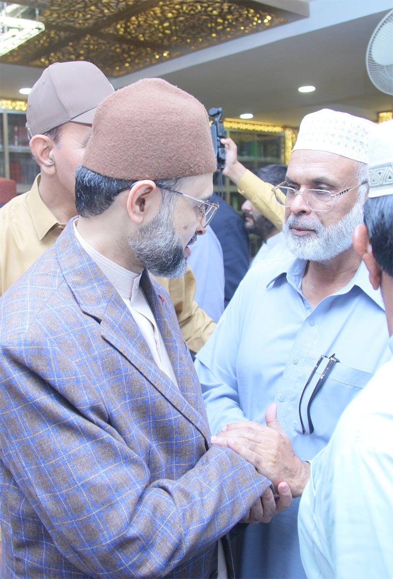Dr Hassan Qadri Interacts with MQI Members at Jami Shaykh ul Islam