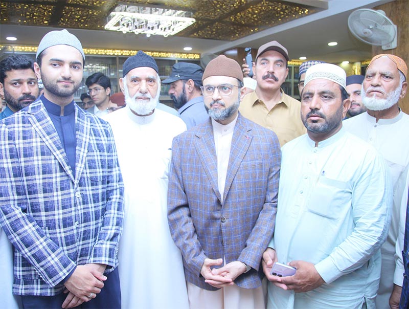 Dr Hassan Qadri Interacts with MQI Members at Jami Shaykh ul Islam