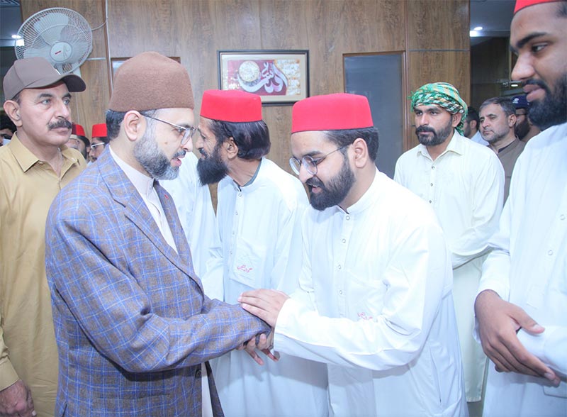 Dr Hassan Qadri Interacts with MQI Members at Jami Shaykh ul Islam